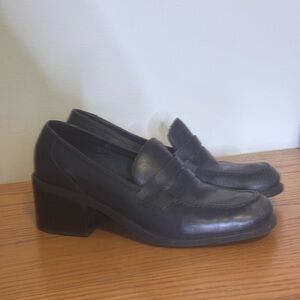 Vintage Trailblazer Westies Navy Blue Leather Women's Loafers